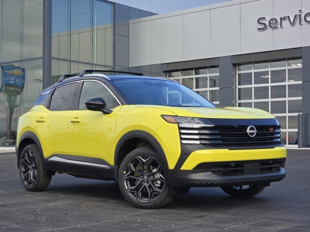 2026 Nissan KICKS SR AWD's photo