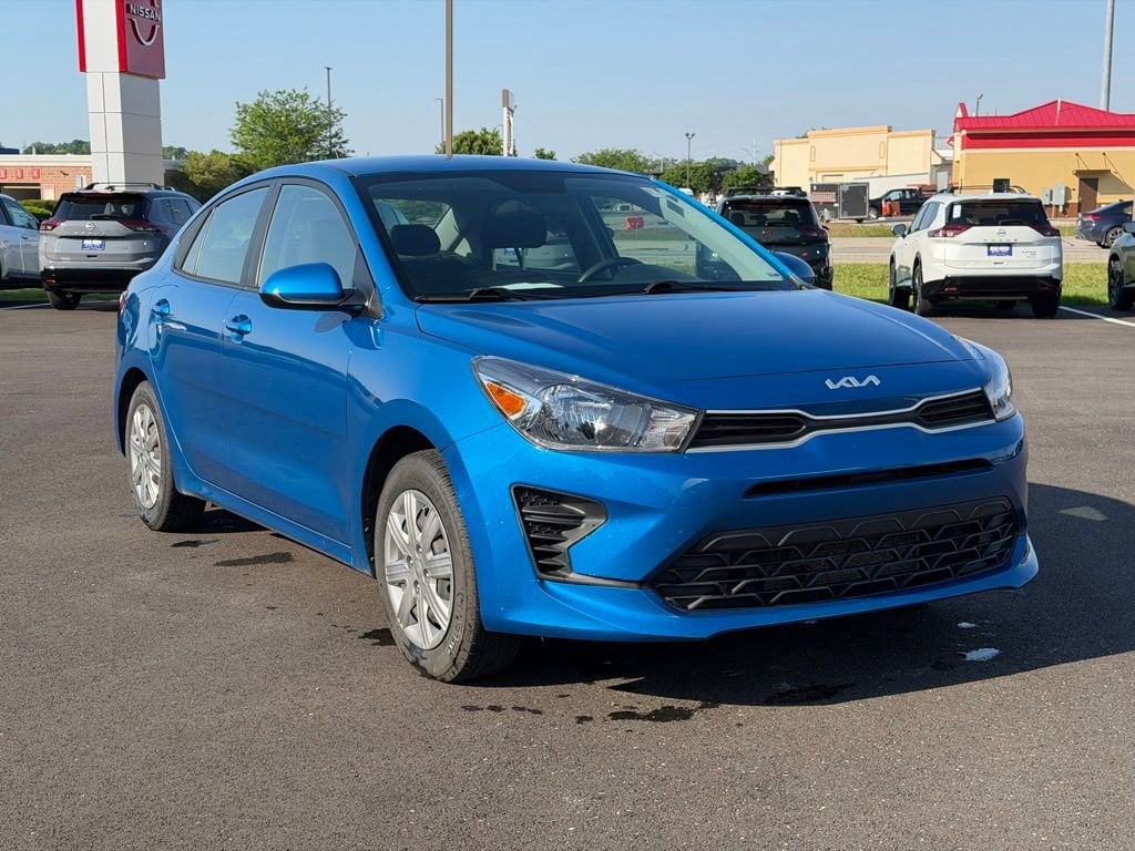 2023 Kia Rio S iVT's photo