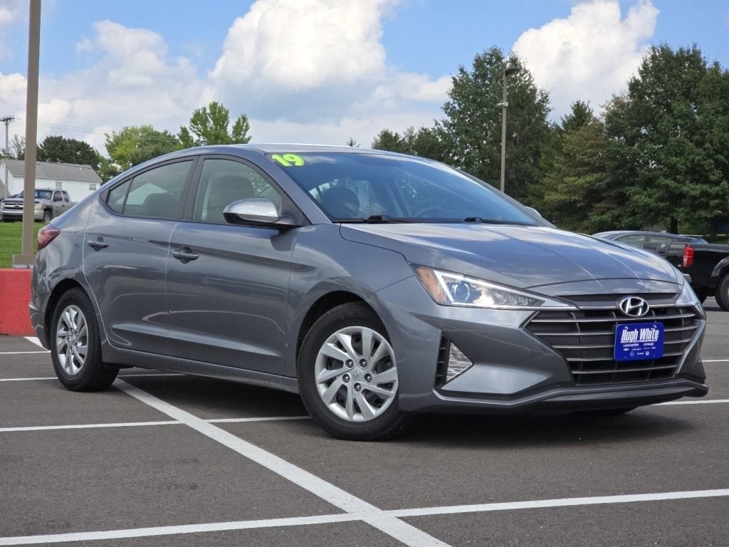 Used 2019 Hyundai Elantra SE with VIN KMHD74LF4KU863816 for sale in Lancaster, OH