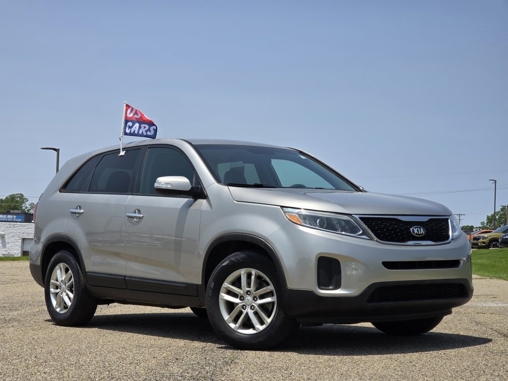 Used 2015 Kia Sorento LX with VIN 5XYKT3A67FG646434 for sale in Lancaster, OH