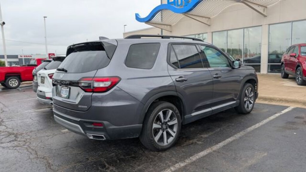 Used 2024 Honda Pilot Touring Touring AWD