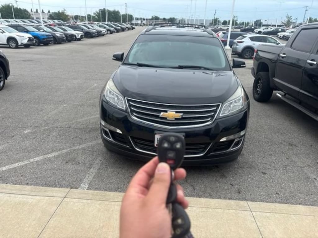 Used 2017 Chevrolet Traverse LT FWD LT w/2LT