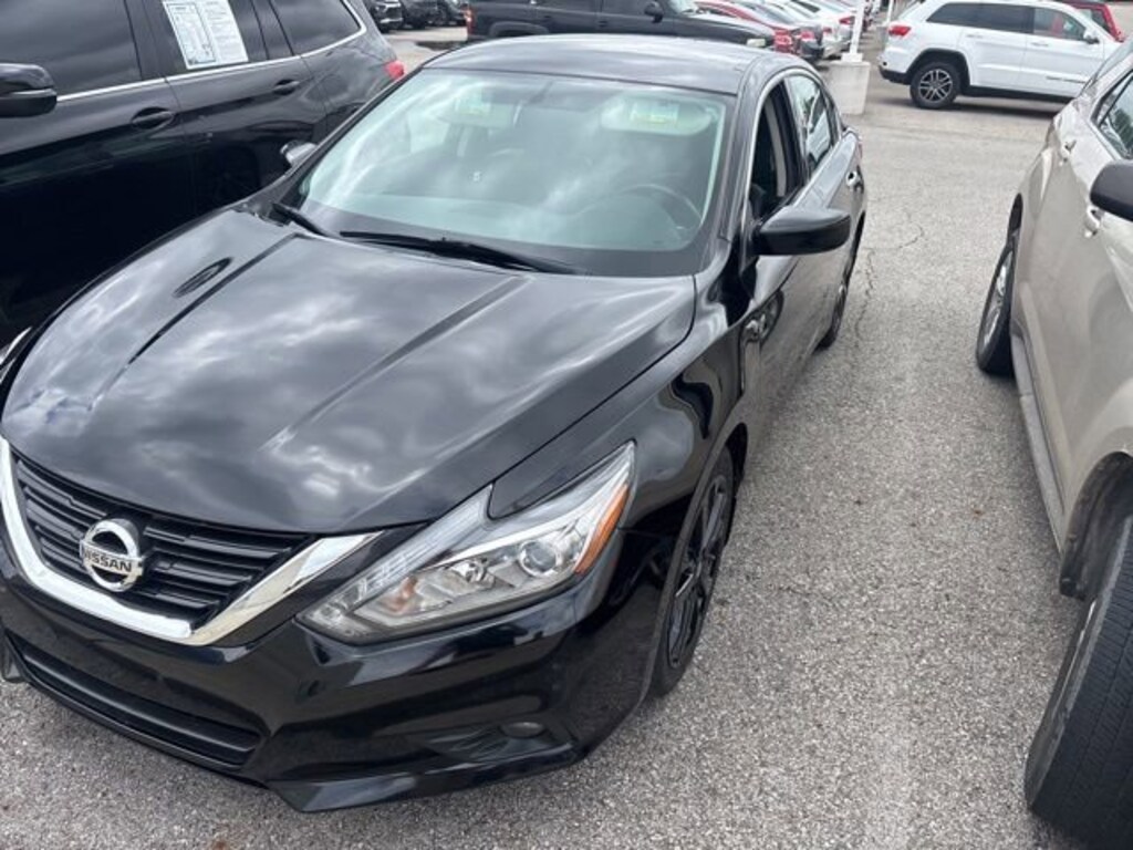 Used 2017 Nissan Altima 2.5 SR Sedan