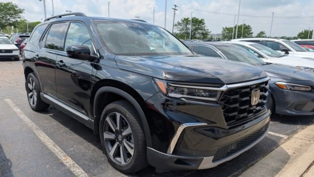 Used 2025 Honda Pilot Touring Touring AWD