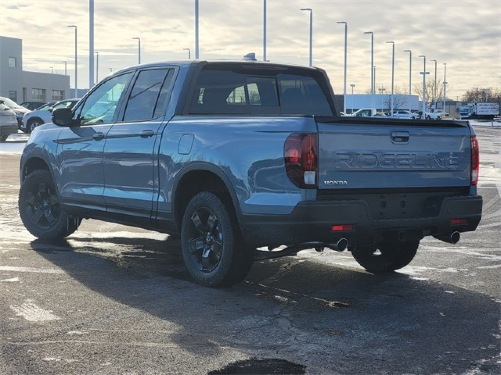 2026 Honda Ridgeline Black Edition photo 4