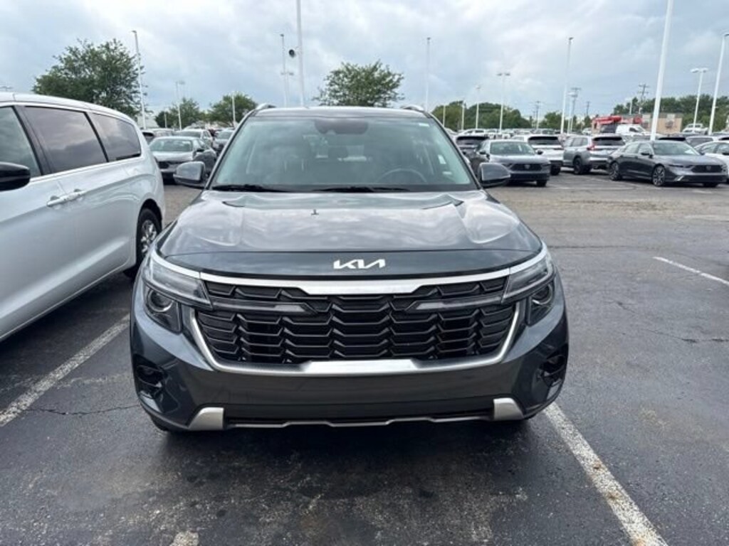 Used 2025 Kia Seltos S S IVT AWD