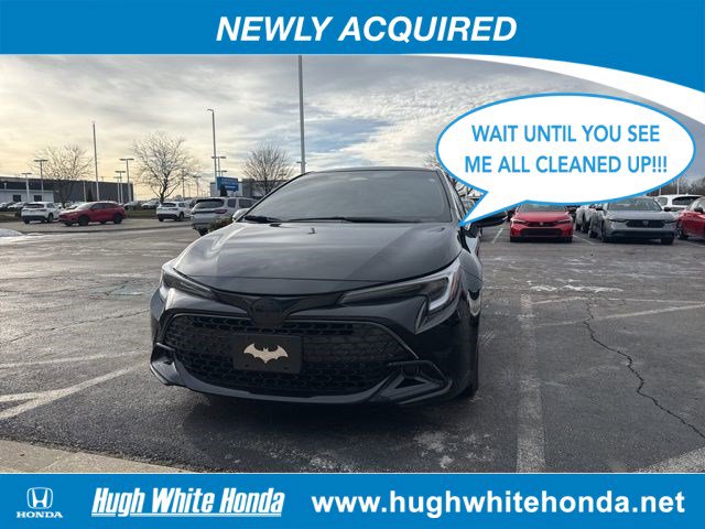 2025 Toyota Corolla Hatchback SE's photo