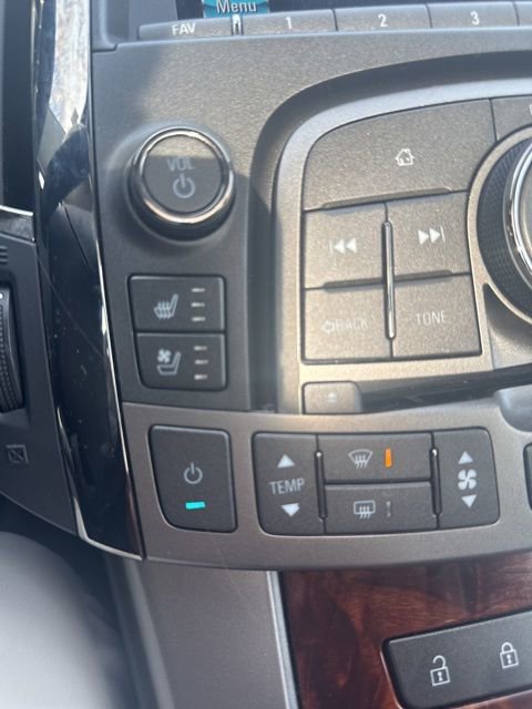 2013 Buick LaCrosse Touring photo 3