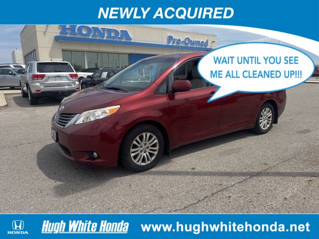 2013 Toyota Sienna's photo