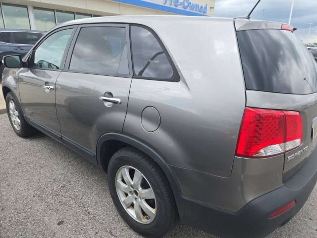 Used 2011 Kia Sorento LX 2WD I4 LX
