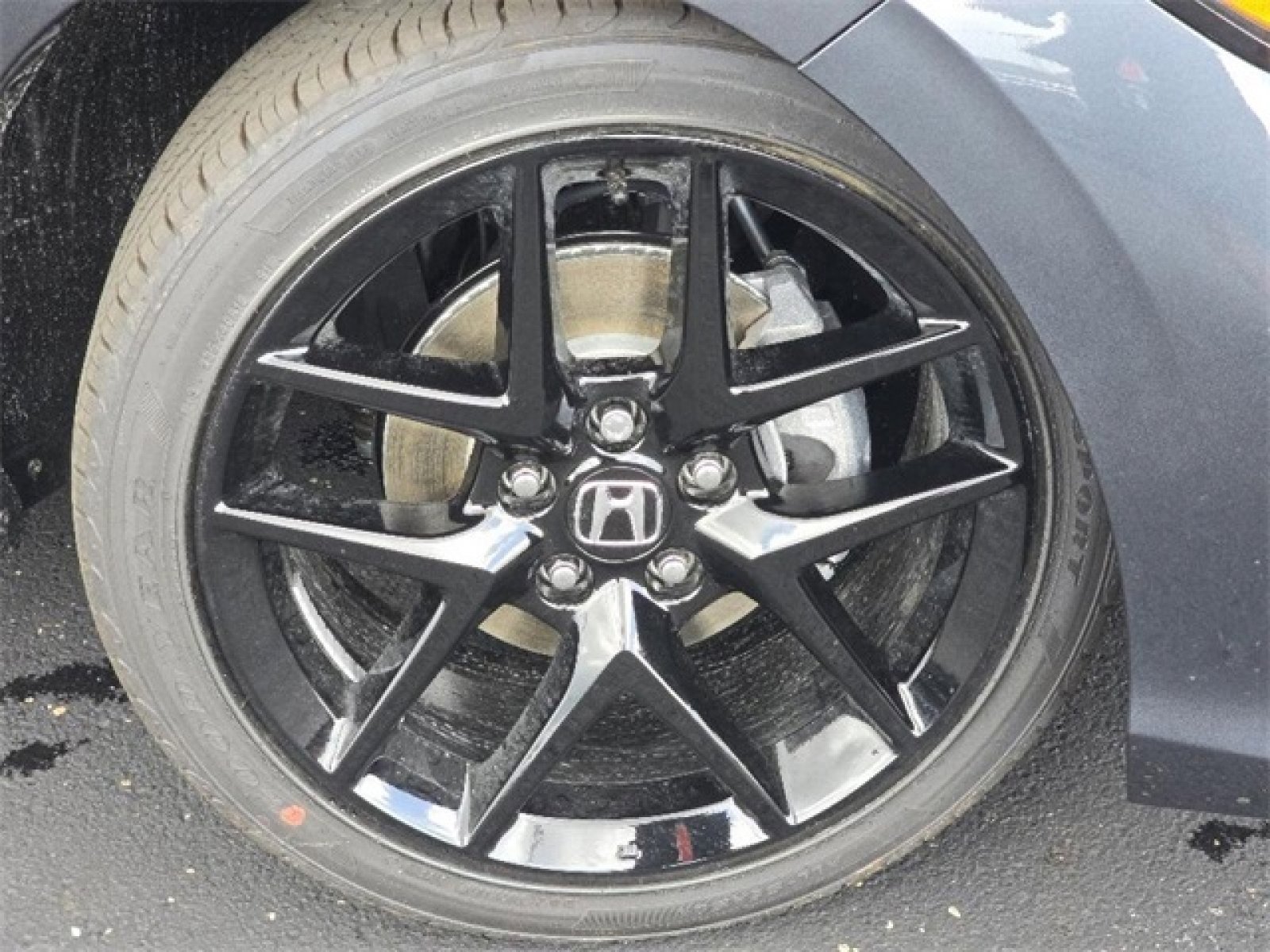 2026 Honda Civic Sport photo 2