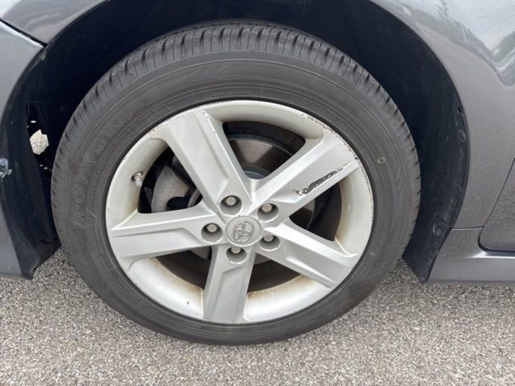 Used 2013 Toyota Camry SE Sedan