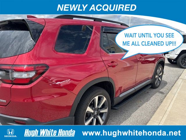 2023 Honda Pilot Touring AWD's photo