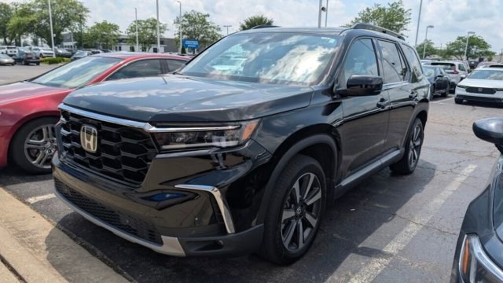 Used 2025 Honda Pilot Touring Touring AWD