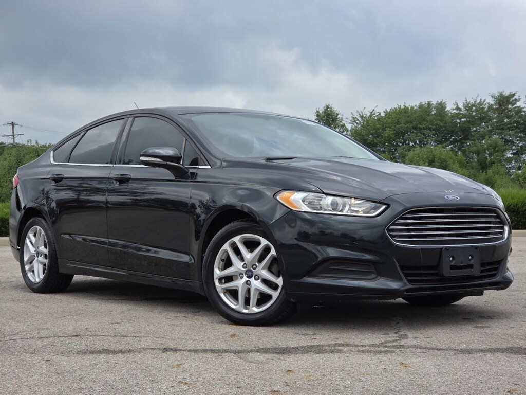Used 2014 Ford Fusion SE Sedan