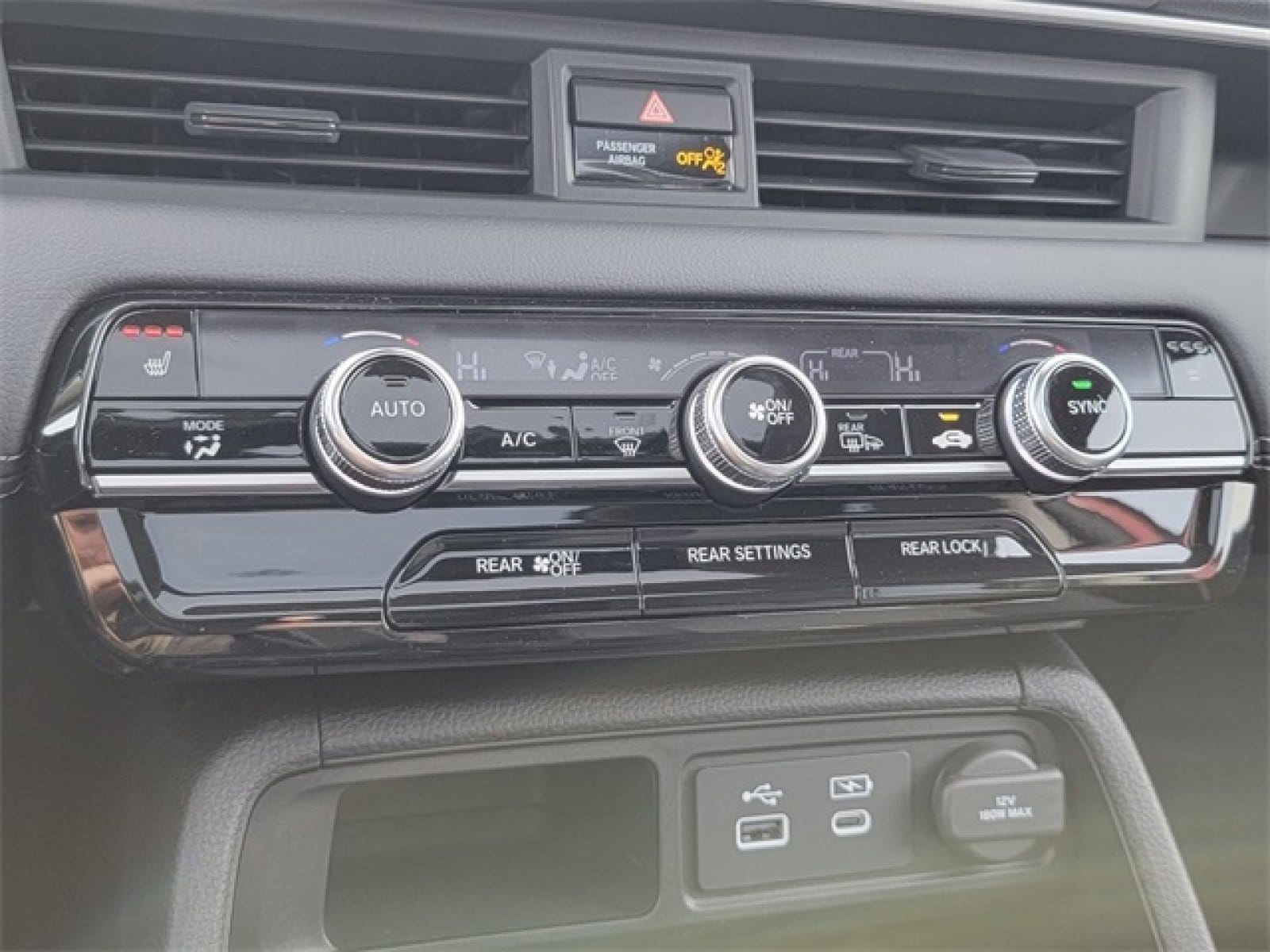 2025 Honda Pilot Touring - Photo 24
