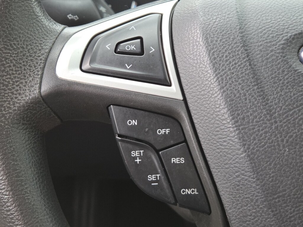 Used 2014 Ford Fusion SE Sedan