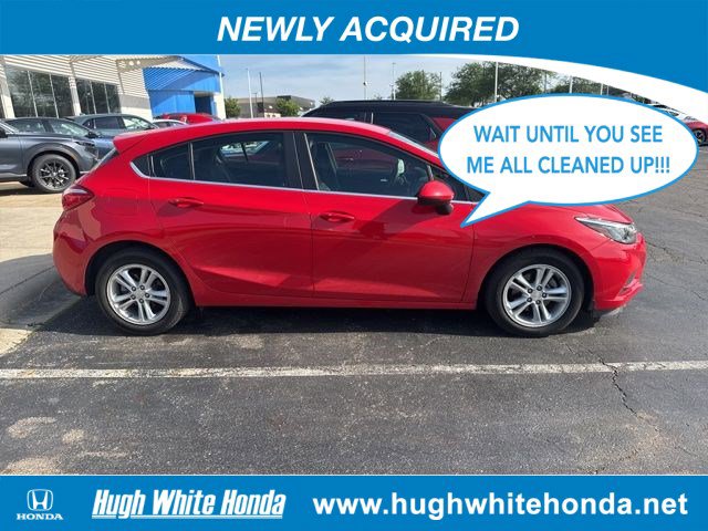2018 Chevrolet Cruze LT Hatchback Auto's photo