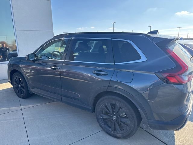 2023 Honda CR-V Hybrid Sport Touring photo 2