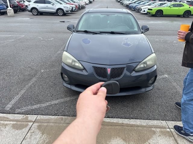 Used 2008 Pontiac Grand Prix GP with VIN 2G2WP582281186685 for sale in Columbus, OH