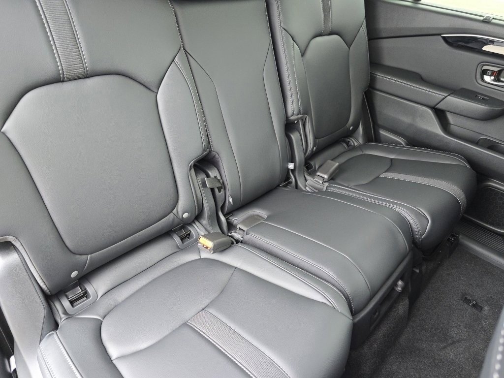 2025 Honda Pilot Touring - Photo 28