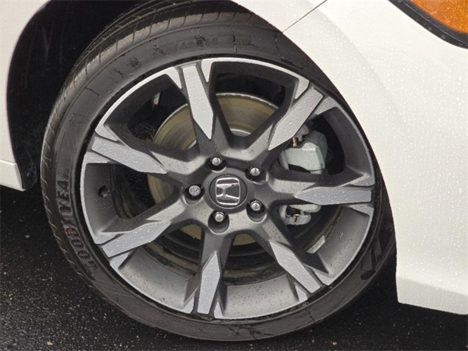 2026 Honda Civic Hatchback Hybrid Sport Touring photo 2