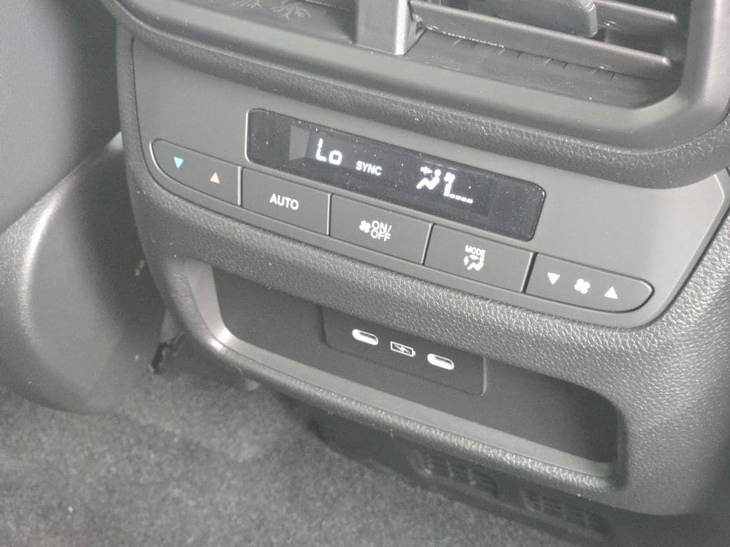 2025 Honda Pilot Touring - Photo 29