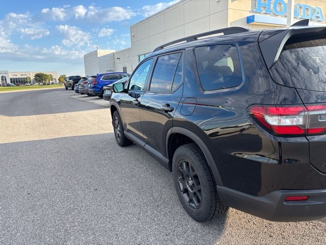 Certified 2023 Honda Pilot TrailSport TrailSport AWD