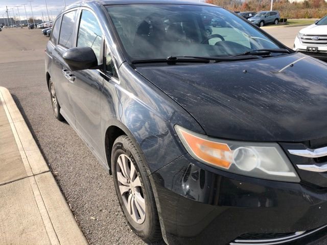 2016 Honda Odyssey SE photo 3