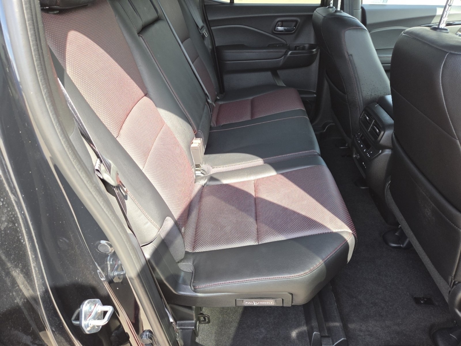 2025 Honda Ridgeline Black Edition - Photo 23