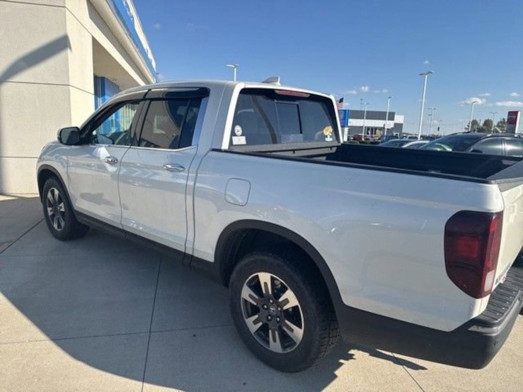 Used 2017 Honda Ridgeline RTL-E RTL-E 4x4 Crew Cab 5.3 Bed