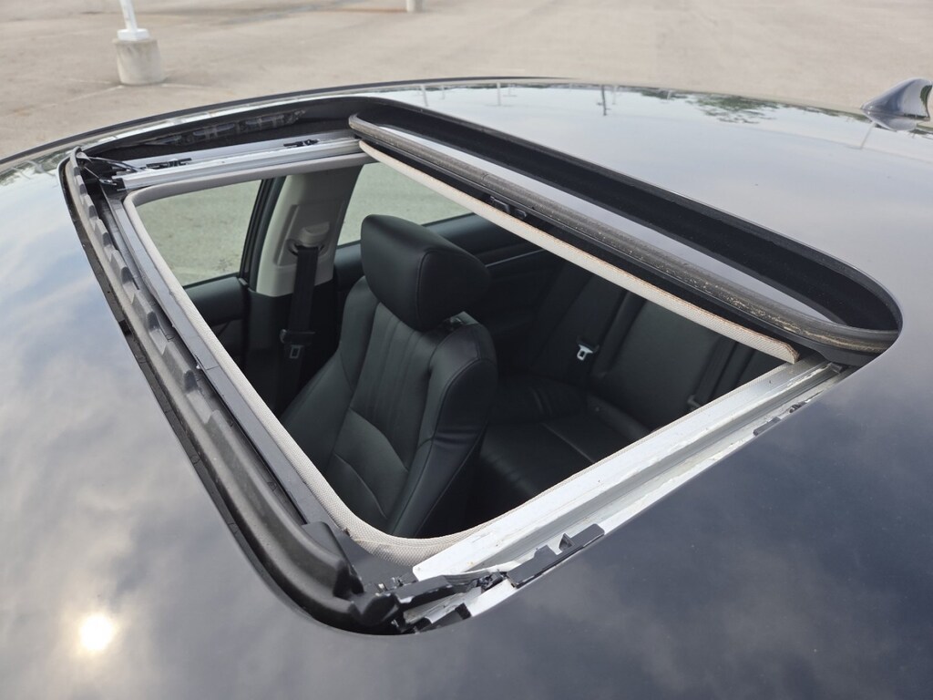 Used 2018 Honda Accord Hybrid Touring Sedan