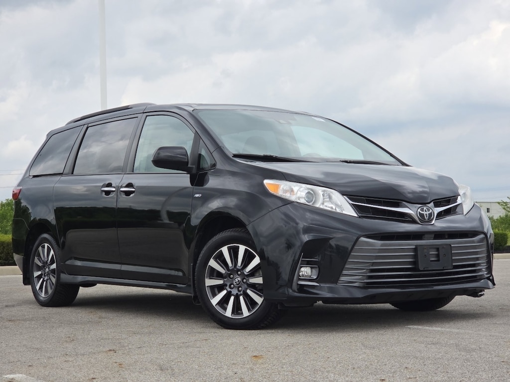 Used 2019 Toyota Sienna XLE XLE AWD 7-Passenger