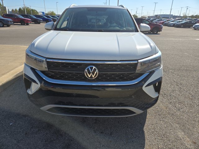 Used 2022 Volkswagen Taos SE SE FWD