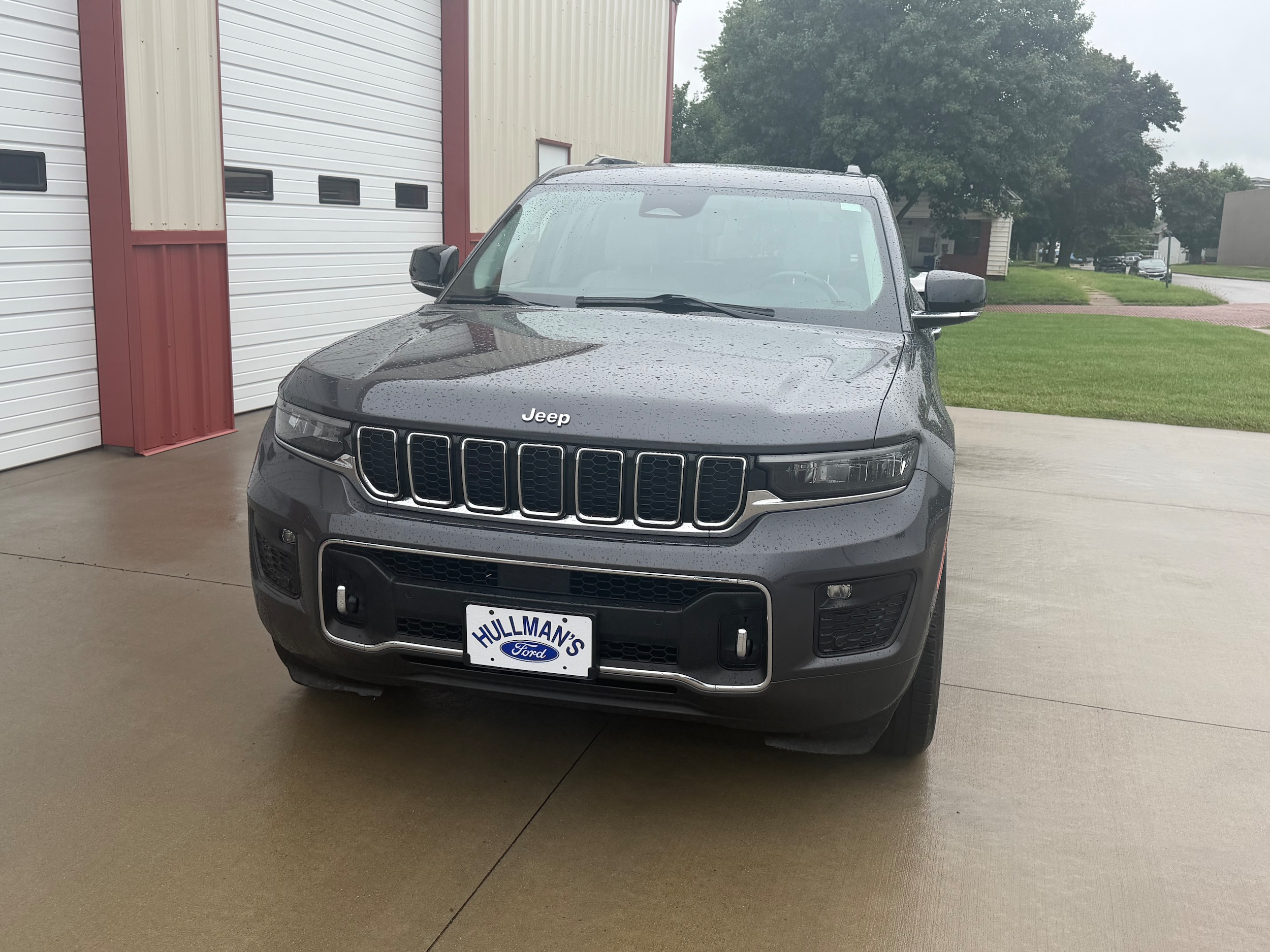 Used 2022 Jeep Grand Cherokee Overland with VIN 1C4RJHDG5N8565427 for sale in Kansas City