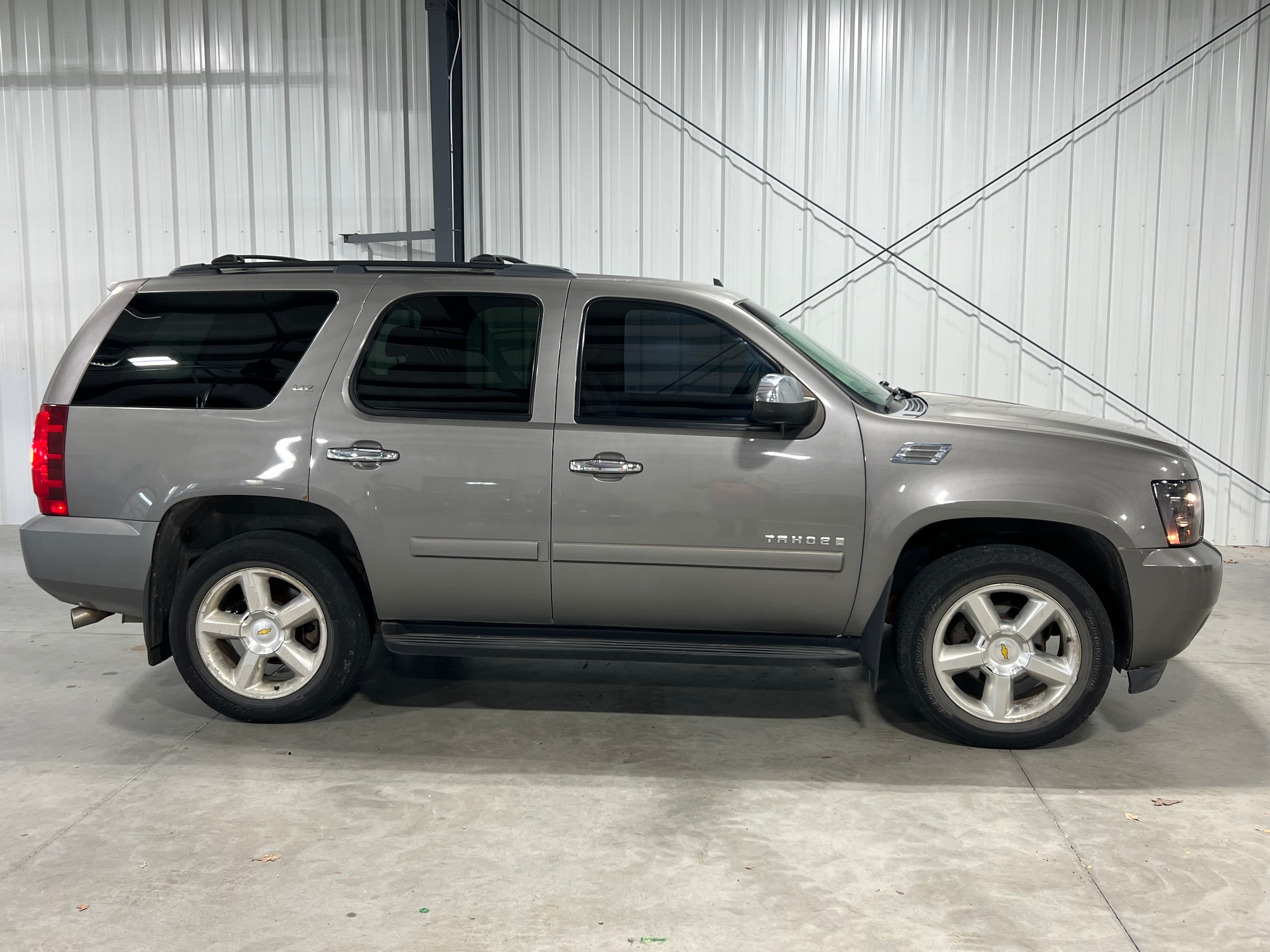 Used 2007 Chevrolet Tahoe LT with VIN 1GNFK130X7J352195 for sale in Kansas City