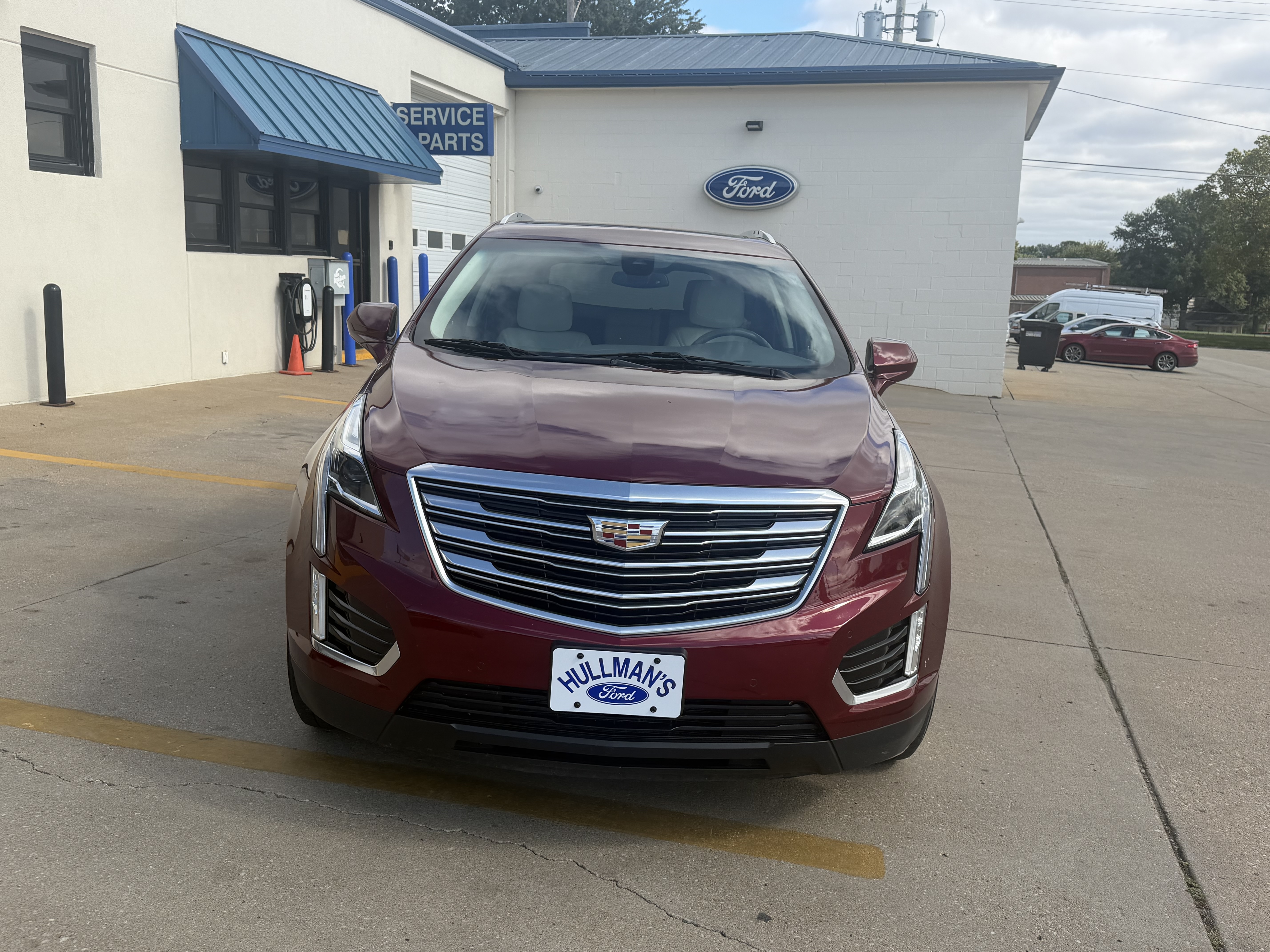 Used 2017 Cadillac XT5 Premium Luxury with VIN 1GYKNERSXHZ224177 for sale in Kansas City