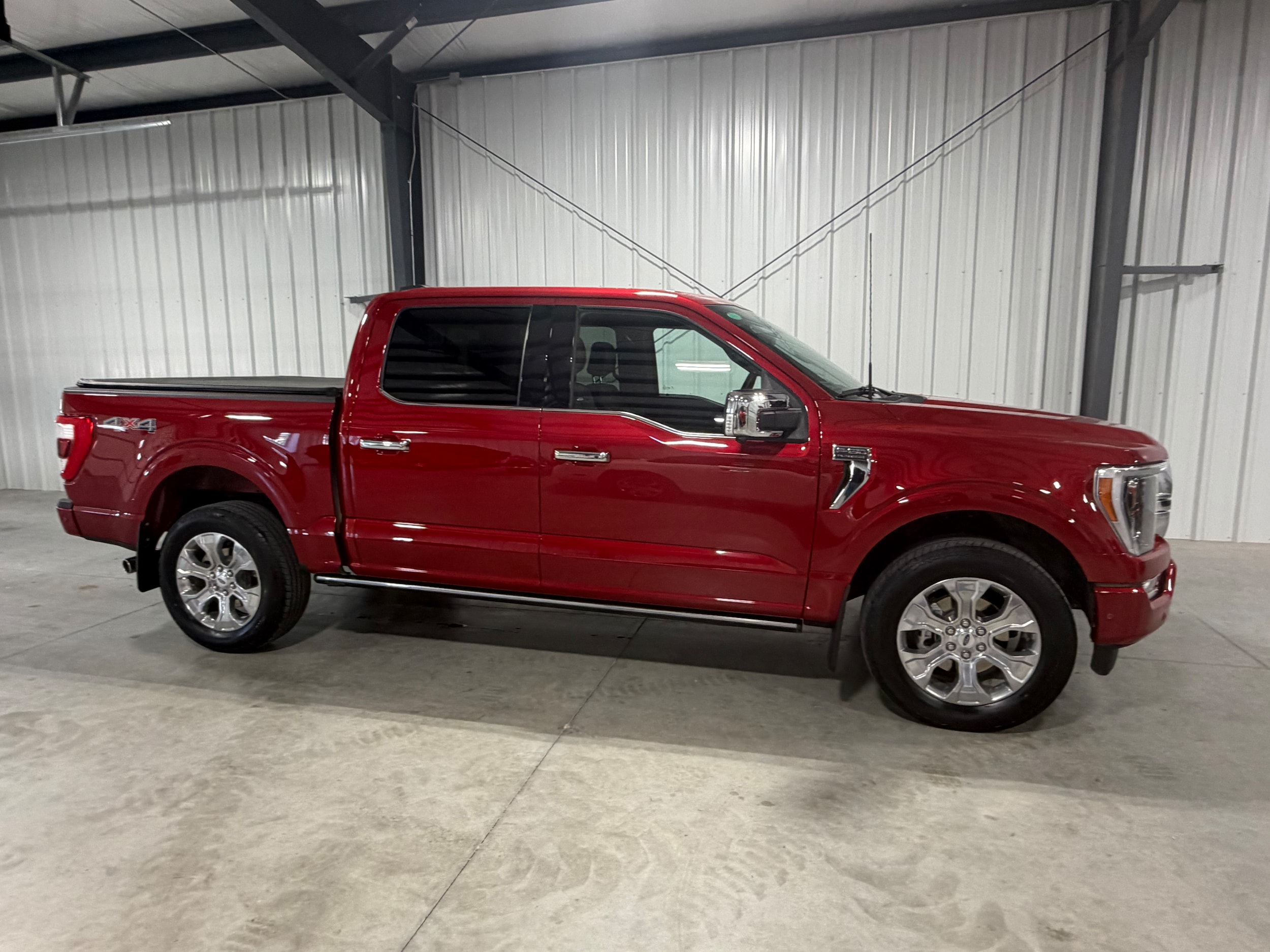 2023 Ford F-150 Platinum's photo