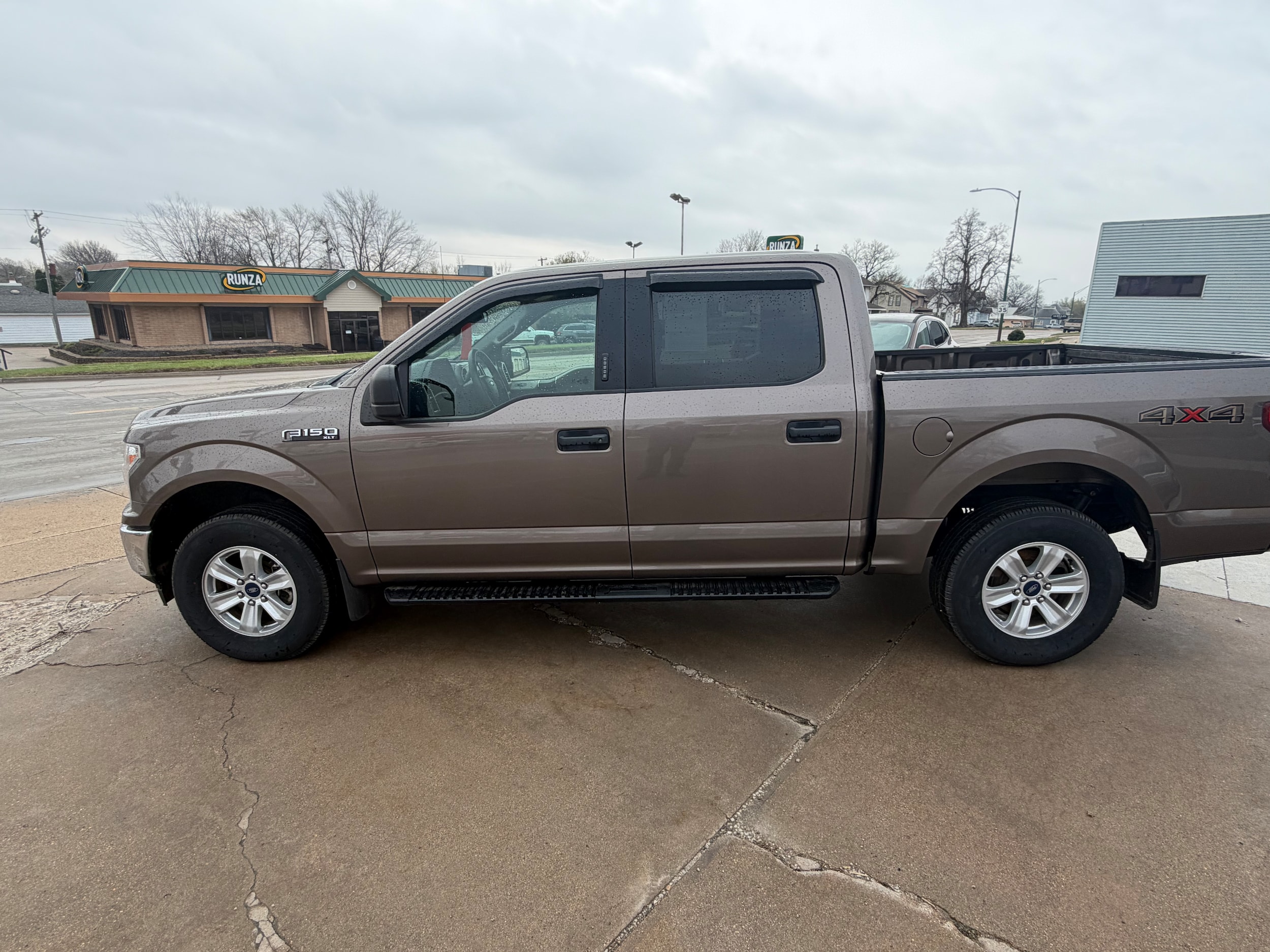 Used 2020 Ford F-150 XLT with VIN 1FTEW1EP4LKE94999 for sale in Kansas City