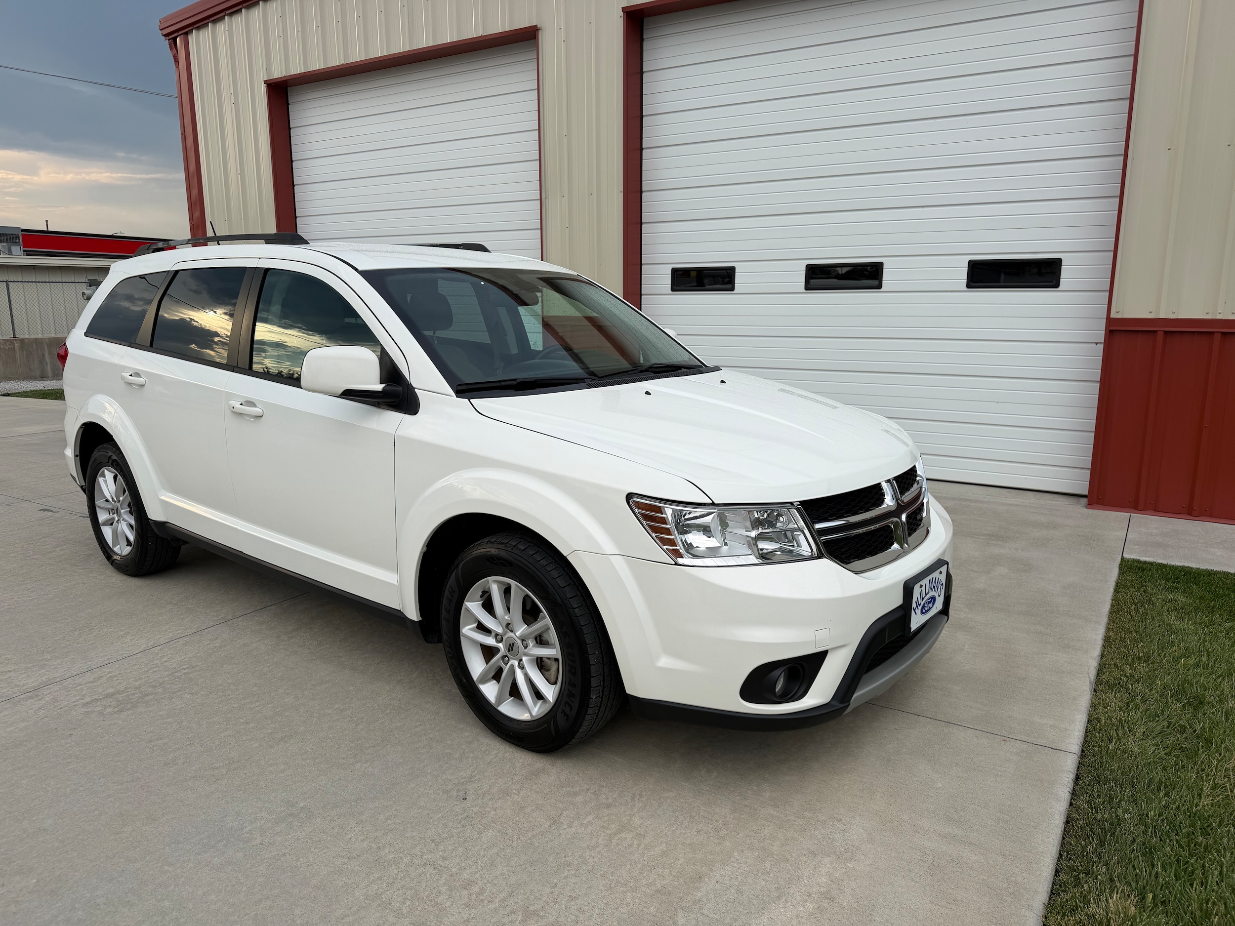 Used 2018 Dodge Journey SXT with VIN 3C4PDCBG2JT412276 for sale in Kansas City