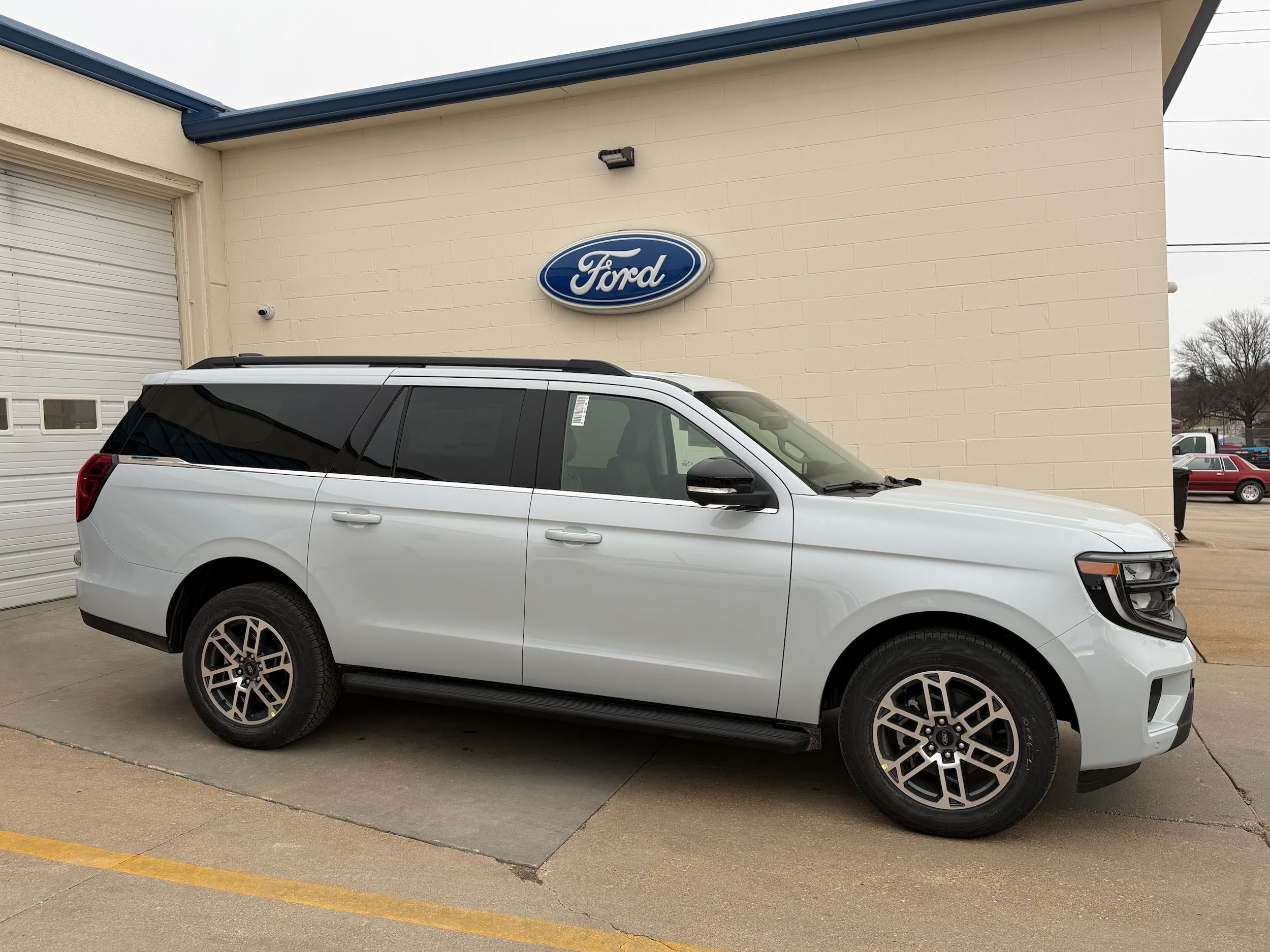 2026 Ford Expedition Active's photo