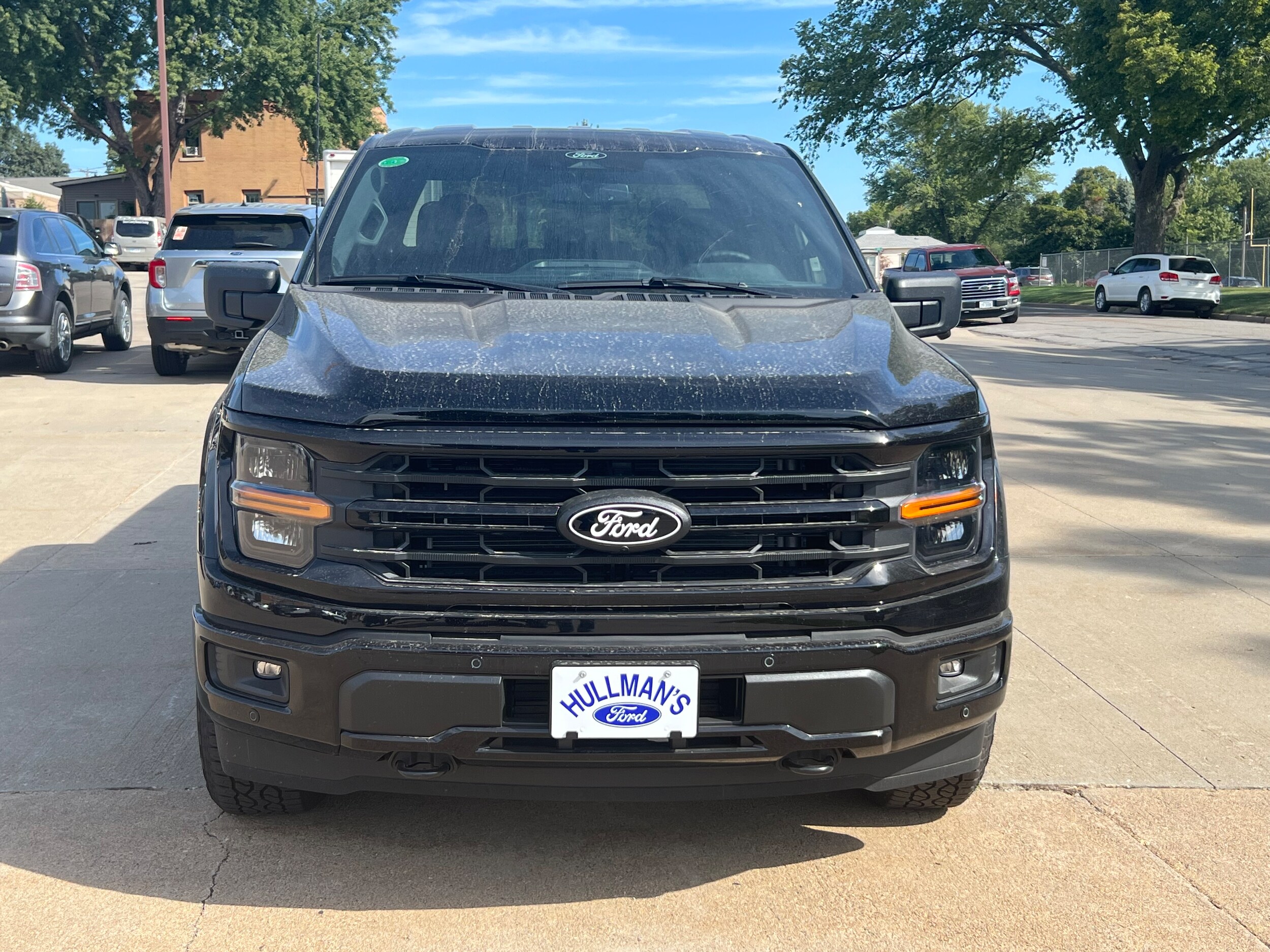 2025 Ford F-150 XLT photo 2