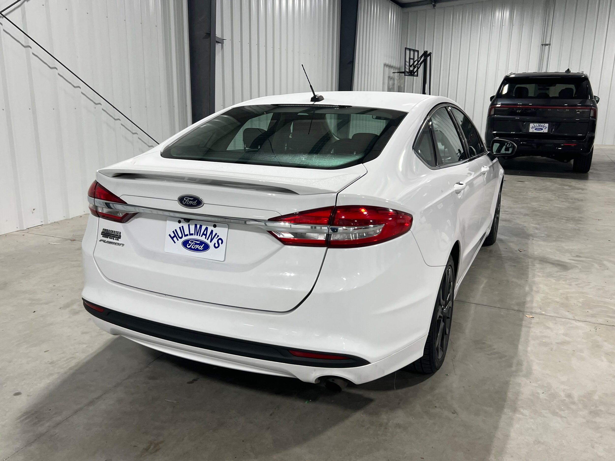 2018 Ford Fusion S photo 3