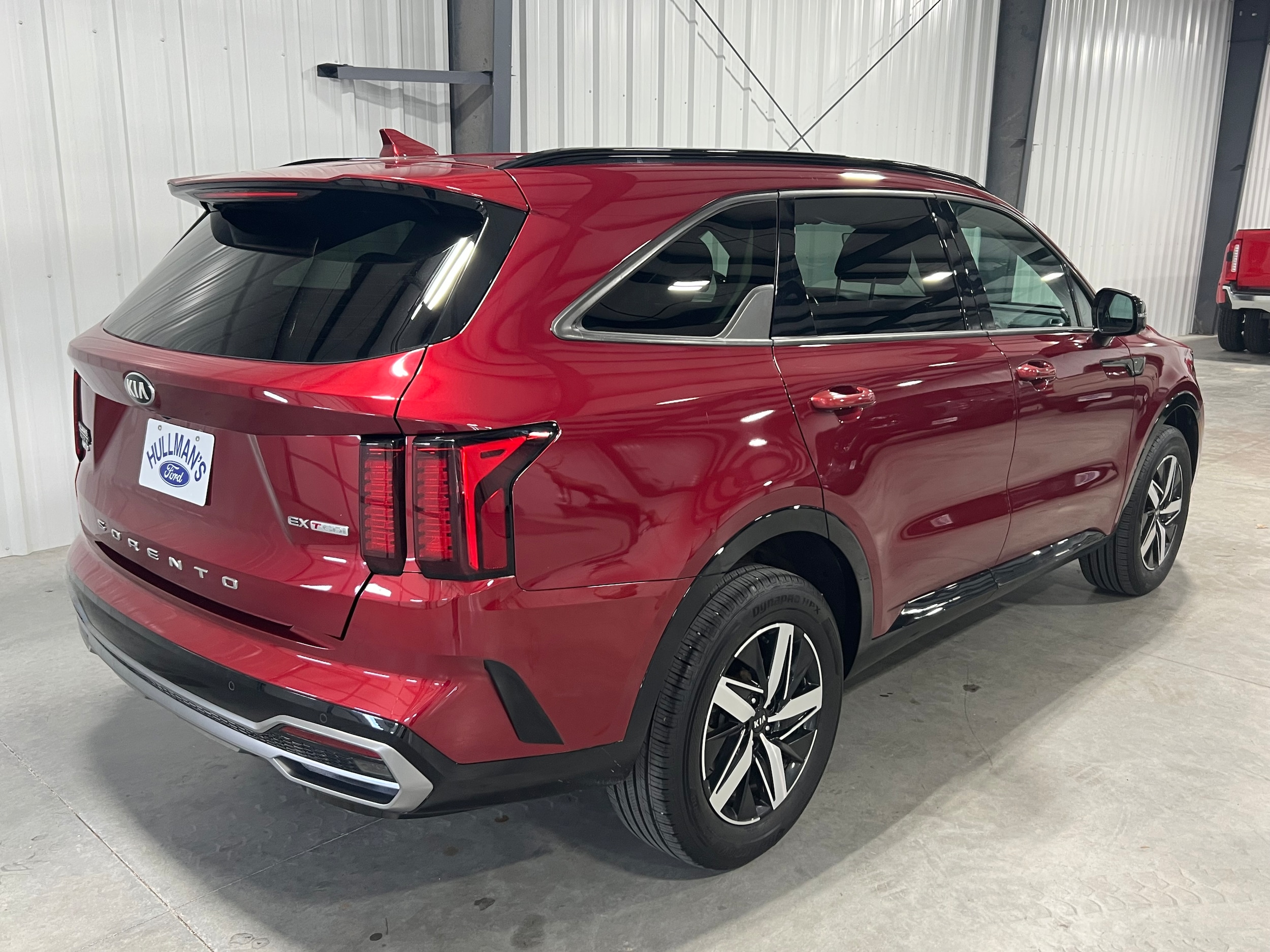 Used 2021 Kia Sorento EX with VIN 5XYRHDLF7MG062924 for sale in Kansas City