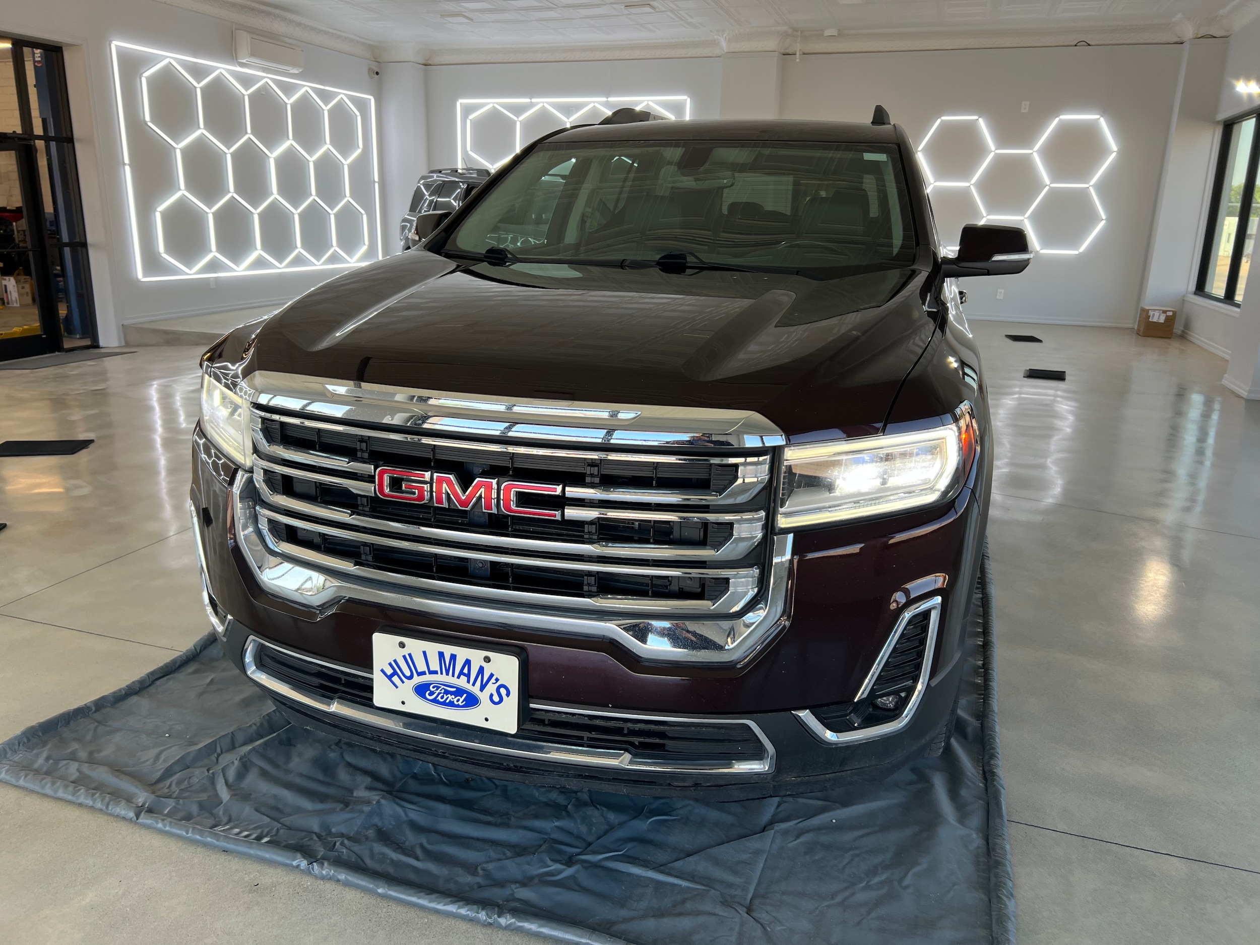 Used 2020 GMC Acadia SLT with VIN 1GKKNULSXLZ149017 for sale in Kansas City