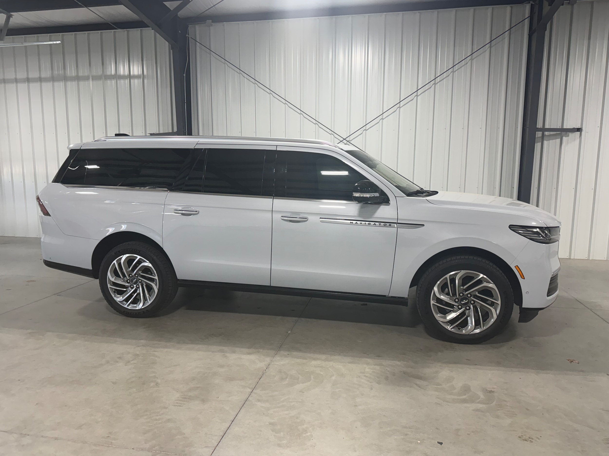 Used 2025 Lincoln Navigator Reserve L with VIN 5LMJJ3LG9SEL07998 for sale in Kansas City