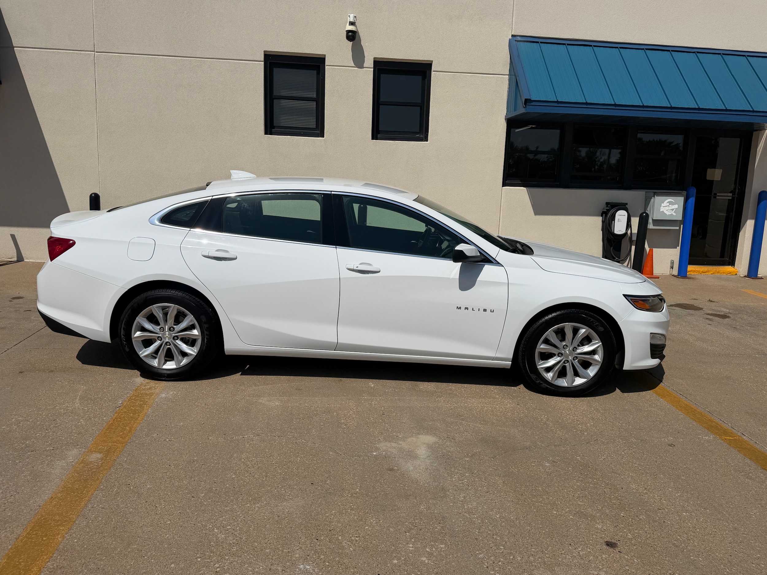 Used 2025 Chevrolet Malibu 1LT with VIN 1G1ZD5ST3SF127883 for sale in Kansas City