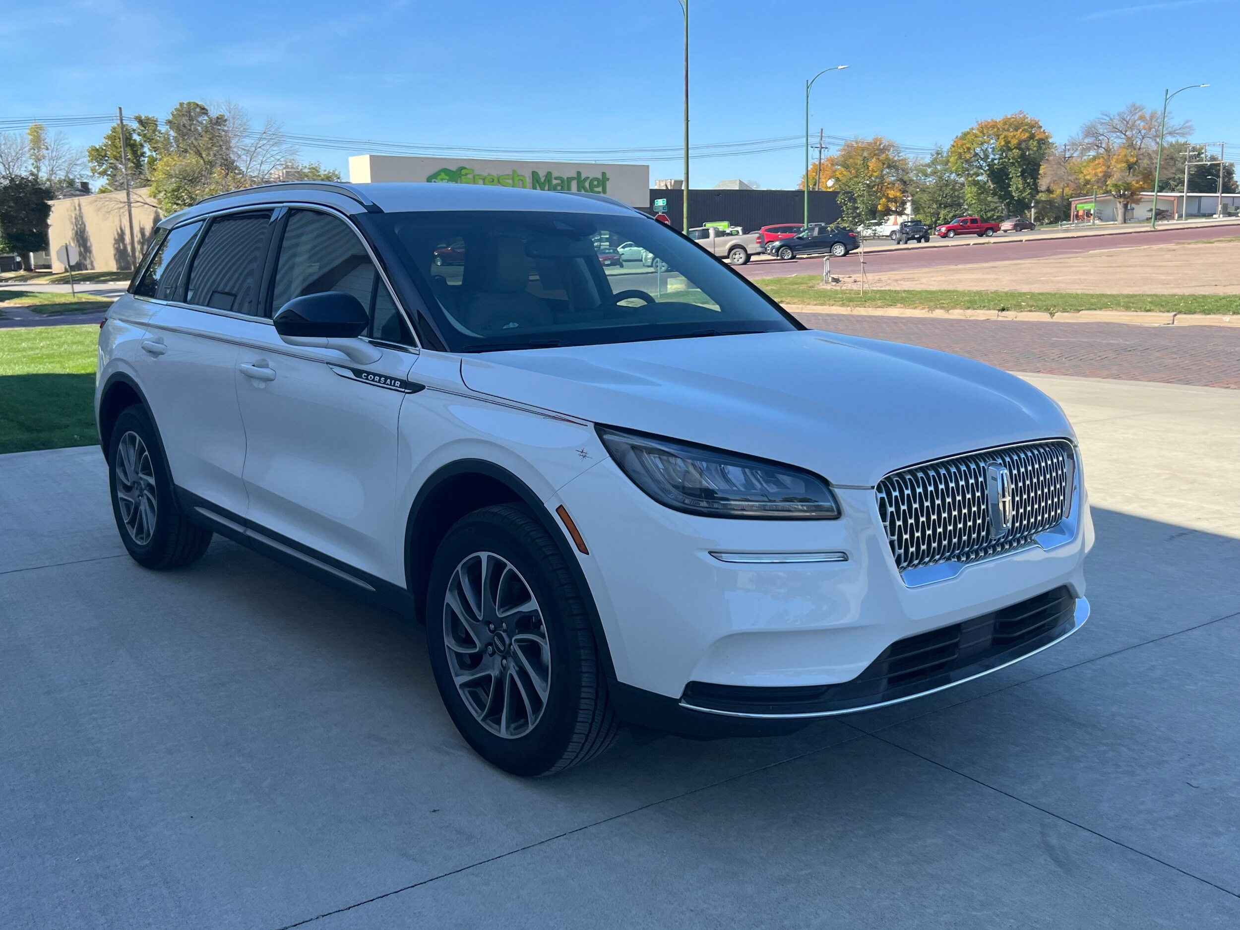 2022 Lincoln Corsair Standard photo 3