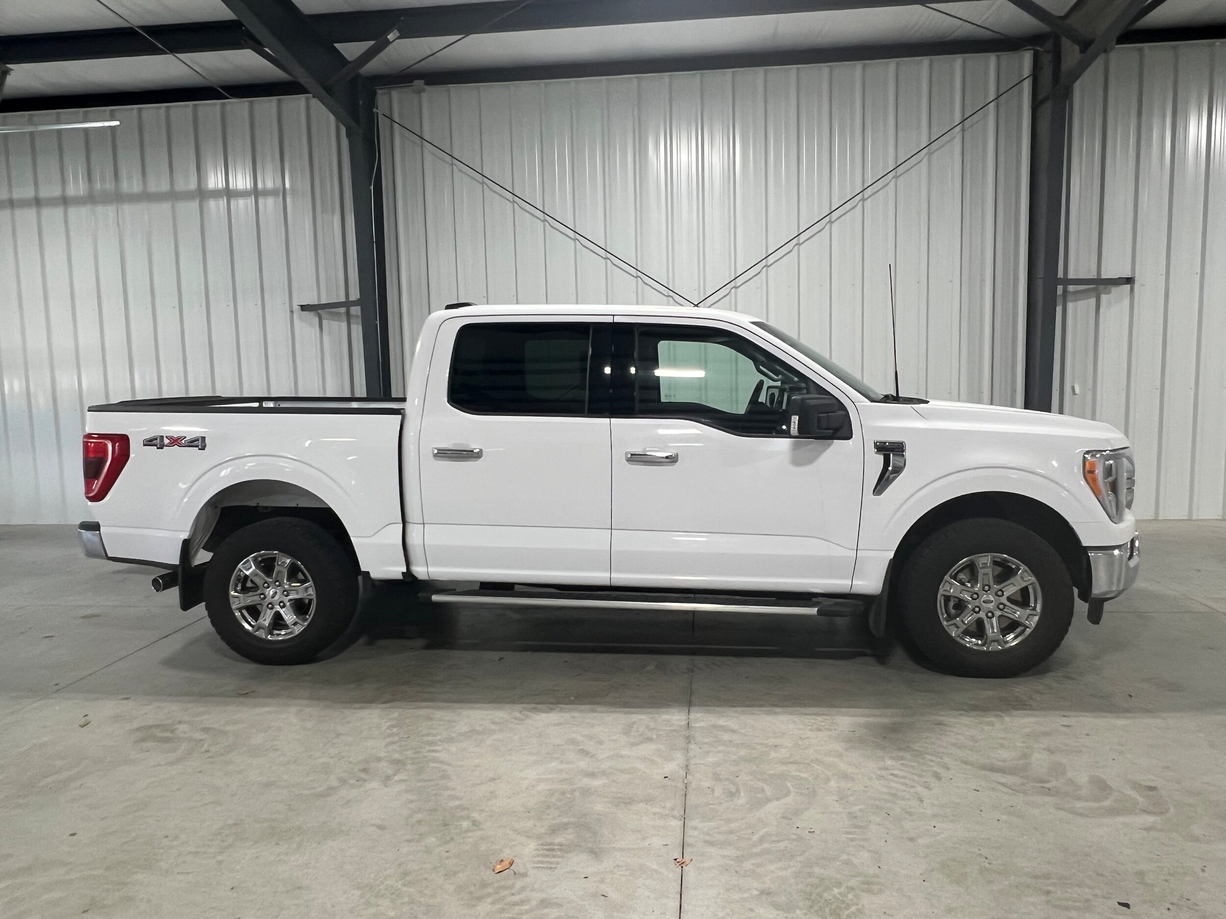 2022 Ford F-150 XLT photo 2