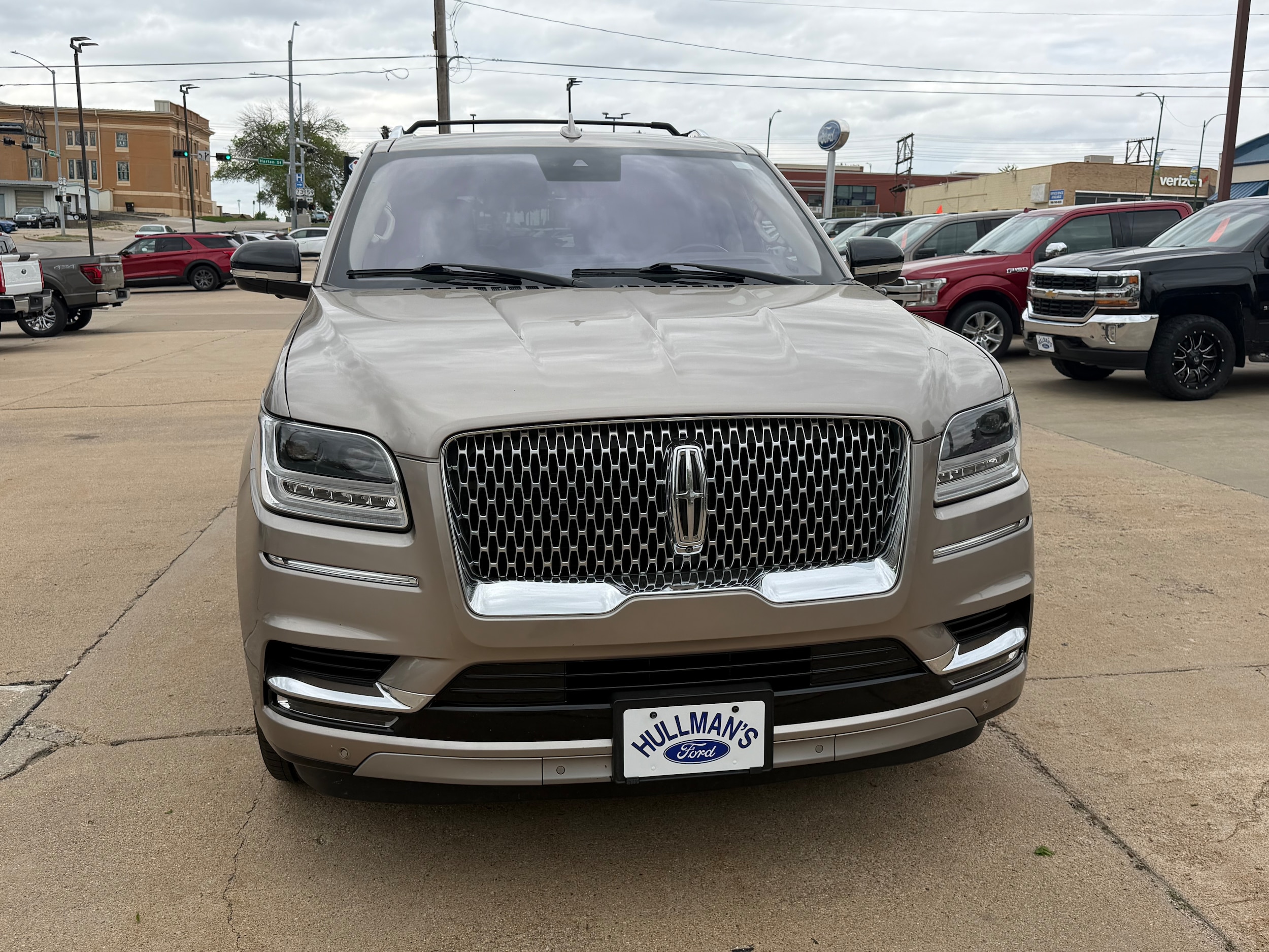 Used 2019 Lincoln Navigator Reserve with VIN 5LMJJ2LTXKEL17723 for sale in Kansas City